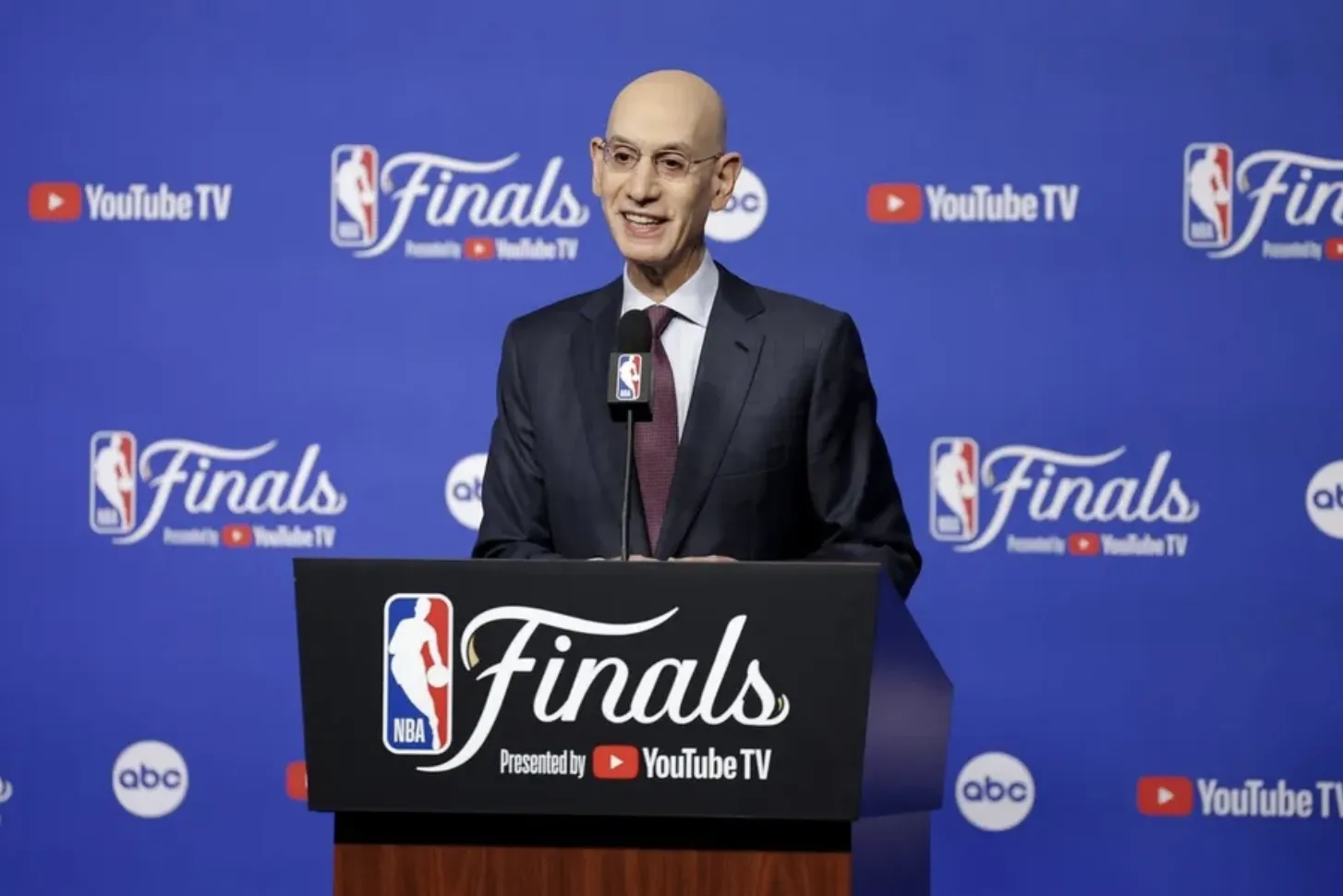 NBA Kalang Kabut Usai Fans Cibir Grafis Lapangan Digital di Game 2